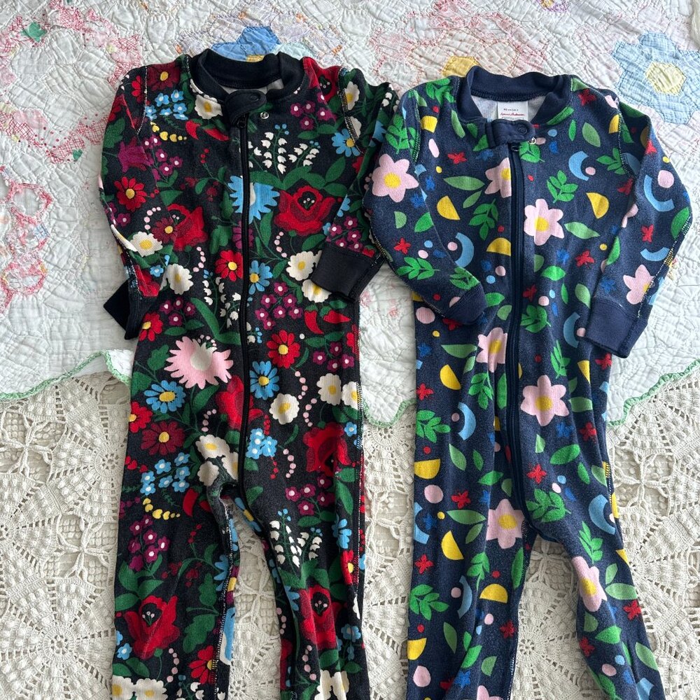 Hanna Andersson - Set of TWO Footless Floral Pajamas Size 3